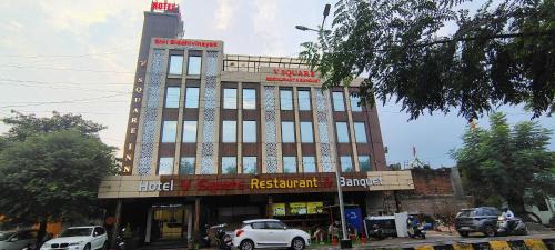 Lucknow Hotel | Hotel O HOTE V-SQUARE