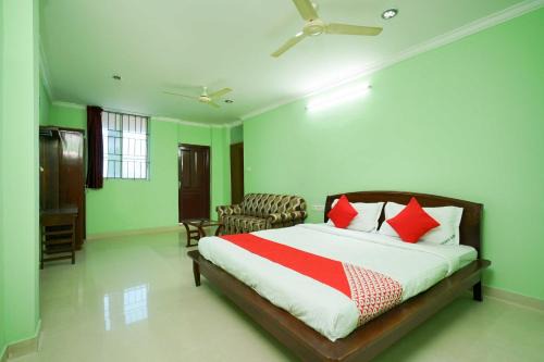 Kakkanad Hotel | Hotel O Infopark Kochi Malabar Plaza Residency