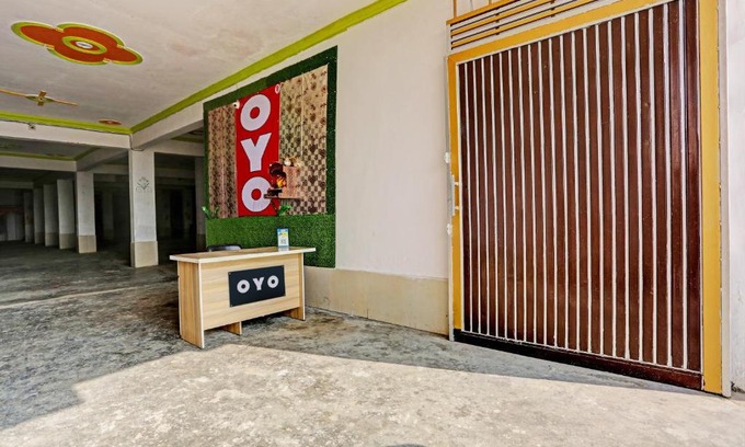 Derapur Hotel | Hotel O Jai Bhole Guest House And Rooms