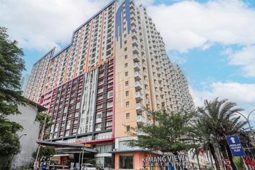 Pekayon Jaya Hotel | Budget-Friendly Getaway at OYO 93761 Kemang View Hotel