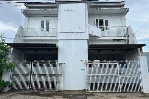 Somba Opu Hotel | Budget-Friendly Stay at SPOT ON 94048 Kost Pak Dahlan