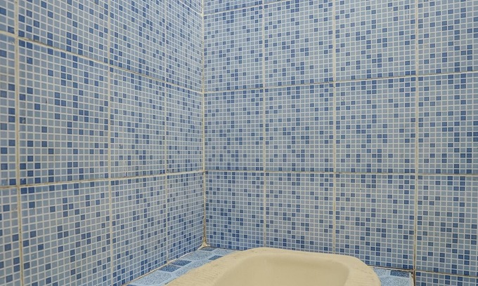 Waru Hotel | Budget-Friendly Stay at SPOT ON 91789 Kost Umik Sidoarjo