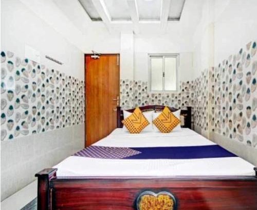 Redhills Hotel | Budget-Friendly Krk Guest House with Breakfast & Family Amenities