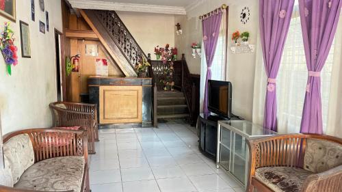Kalimantan Hotel | Child-Friendly Retreat at OYO 92767 Losmen Griya Mulia