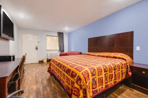 Channelview Hotel | Family-Friendly Stay at Luxury Inn with Hot Tub Access