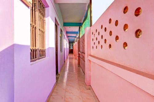 Nadiad Hotel | Family-Friendly Stay at Meera Guest House - 4 Star Rated