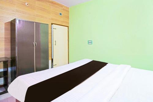 Hajo Hotel | Explore OYO New Kalita Hotel Lodge & Restaurant Today!