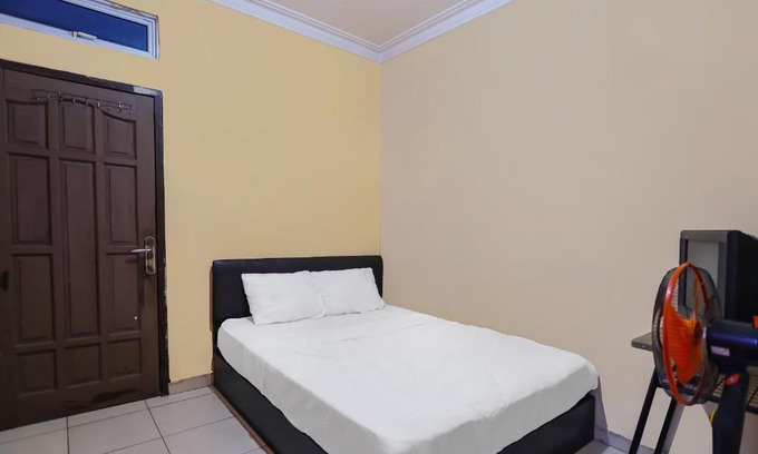 Lubuk Baja Hotel | Guest Rated: SPOT ON 92492 Pelita Satu - Family-Friendly Stay