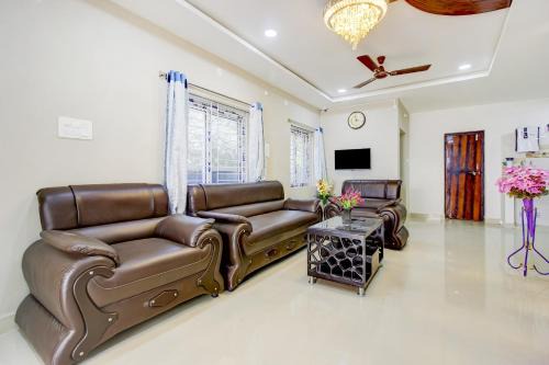 Hyderabad House | Inviting OYO R D Convention & Luxury Rooms for Your Stay