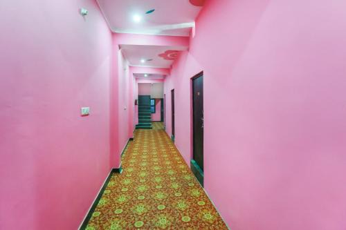 Lucknow Hotel | Child-Friendly OYO 78880 Rajdhani Hotel - Rated 10/10