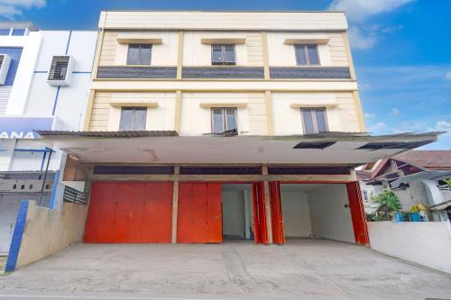 Makassar House | Budget-Friendly RedDoorz near AP Pettarani - 9/10 Rated!