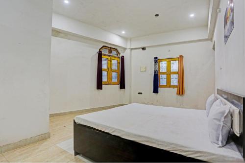 Derapur Hotel | Welcoming OYO S.R Group Of Hotel - A Family-Friendly Retreat