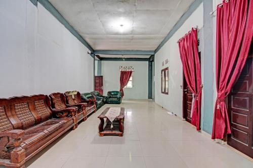 Kampar Hotel | Budget-Friendly OYO 92302 Salsa Homestay for Families