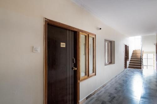 Rajahmundry Hotel | Family-Friendly Stay at OYO Seera Enclave - 4 Star Rated