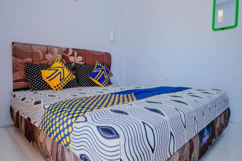 Asembagus Hotel | Family-Friendly Stay at SPOT ON 1958 Asembagus with Pool