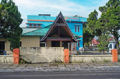 Kota Sidikalang Hotel | Budget-Friendly OYO 92577 Hotel Sidikalang with Breakfast