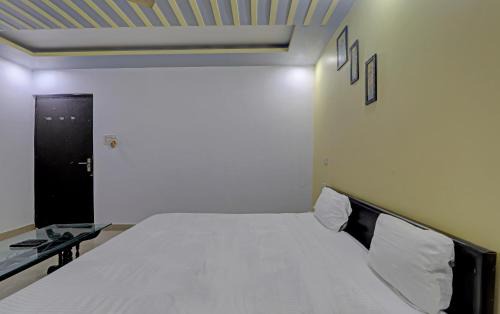 Lucknow Hotel | Kid-Friendly Stay at OYO Flagship Sri Krishna Palace