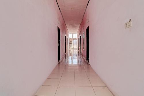 Pekanbaru Hotel | Budget-Friendly OYO 92872 Swakarya Guest House