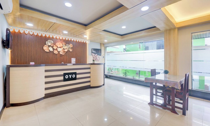 Tanjung Duren Utara Hotel | Hotel O Tanjung Duren Near Mall Citraland Formerly Suba Hotel