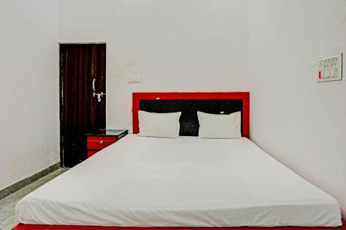 Bhongaon Hotel | Budget-Friendly 4-Star OYO The King Heaven for Families