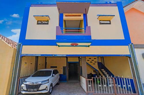 Linggajati Hotel | Discover Budget-Friendly Comfort at Wisma Dua Putra Syariah