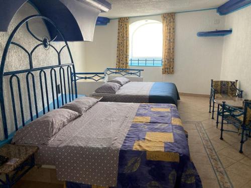 Las Playas Hotel | Pet-Friendly Hotel Oasis Acapulco: Family Fun Awaits