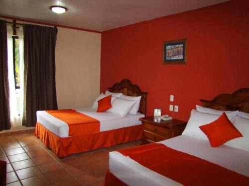 Calzada Madero Hotel | Inviting Stay at Hotel Oaxaca Dorado with Pool & Breakfast