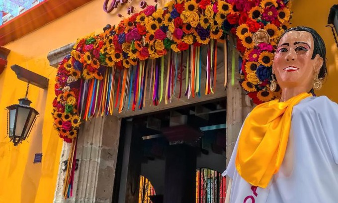 Centro Hotel | Discover Comfort at Hotel Oaxaca Real with Pool & Dining