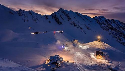 Cartisoara Hotel | Discover Hotel of Ice Transylvania - Family-Friendly Retreat
