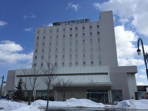 Monbetsu Hotel | Discover Comfort at Hotel Okhotsk Palace with Kitchen & Breakfast