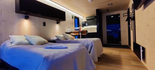 Ylivieska Apartment | Discover Hotel OmaBox in Ylivieska: Family-Friendly Suites