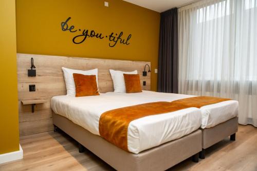 Roden Hotel | Hotel Onder De Linden: Family-Friendly Stay with Pool Access