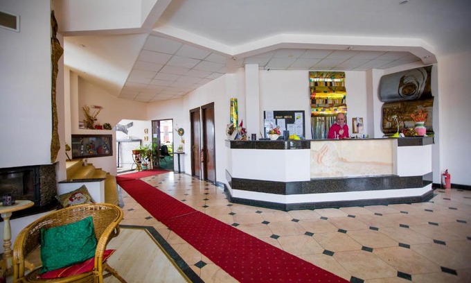 Ranca Hotel | Budget-Friendly Hotel Onix with Breakfast & Family Amenities