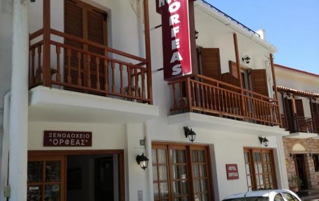 Delfoi Hotel | Pet-Friendly Hotel Orfeas: Family Welcoming Getaway
