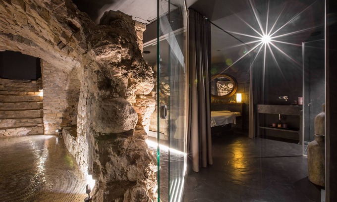 Old Town Hotel | Stylish Hotel Pacai: 5-Star Escape with Spa & Dining