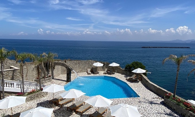 Ischia Porto Hotel | Hotel Pagoda: Ocean View Bliss with Spa & Perfect Rating