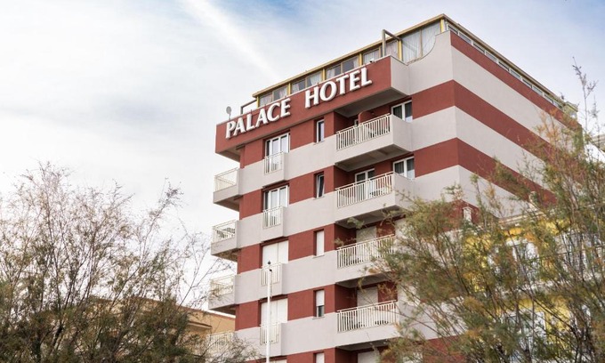 Catanzaro Lido Hotel | Elegant Hotel Palace: Oceanfront Retreat with Top Ratings