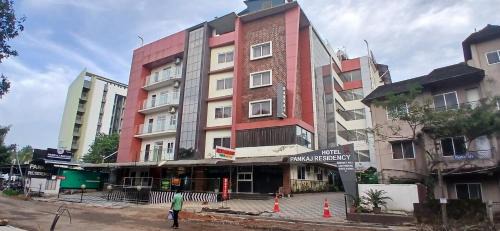 Kuppaayil Hotel | Discover Comfort at Hotel Pankaj Residency with Family Amenities