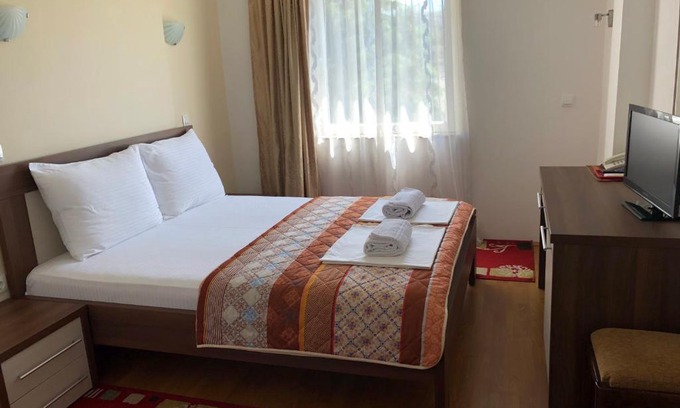 Ohrid Hotel | Inviting Hotel Panorama: Family-Friendly with Breakfast Included