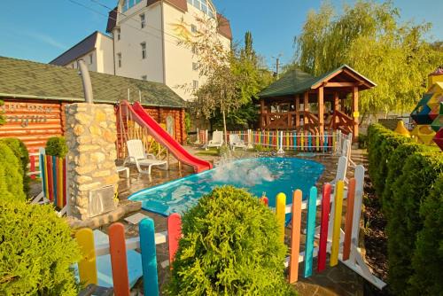 Kremenets Hotel | Explore Hotel Panorama: Family-Friendly with Pool & Dining