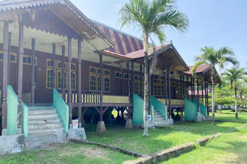 Bengkulu Hotel | Family-Friendly Stay at Hotel Pantai Panjang RedPartner