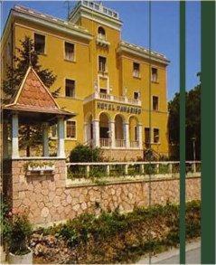 Monteluco Hotel | Budget-Friendly Stay at Hotel Paradiso with Family Amenities