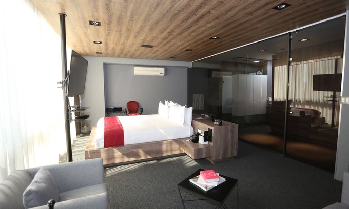 Colonia Cuauhtemoc Hotel | Discover Hotel Park Nilo Reforma: Pool, Spa & Dining Awaits
