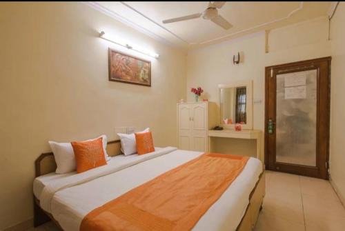 Sindhi Camp Hotel | Pet-Friendly Hotel Paul Jaipur with Breakfast Included