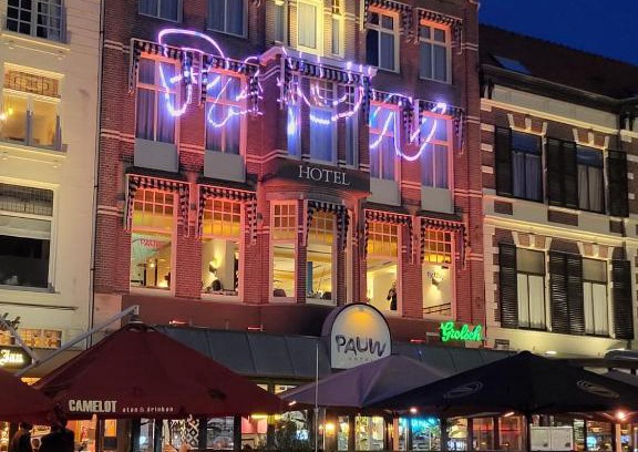 Nijmegen-Centrum Hotel | Discover Comfort at Hotel Pauw with Family-Friendly Amenities