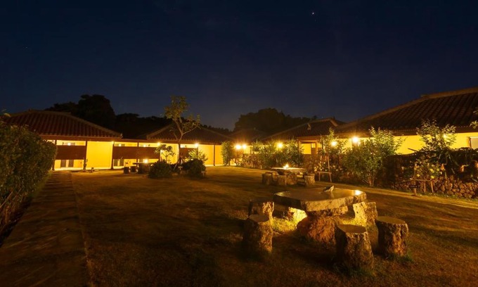 Taketomi-jima Taketomi-cho Hotel | Family-Friendly Getaway at Hotel Peace Island Taketomijima
