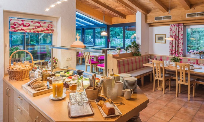 Aurach bei Kitzbuehel Hotel | Welcoming Hotel Pension Heike: Rated 9.6 with Breakfast