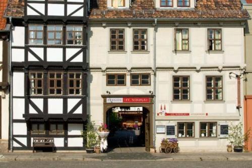 Quedlinburg House | Discover Hotel Pension St Nikolai: Pet Friendly & Dining