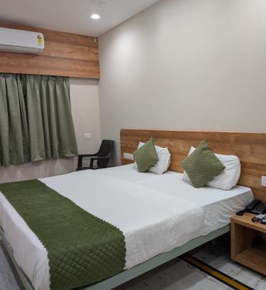 Dharampeth Hotel | Hotel Petal Inn