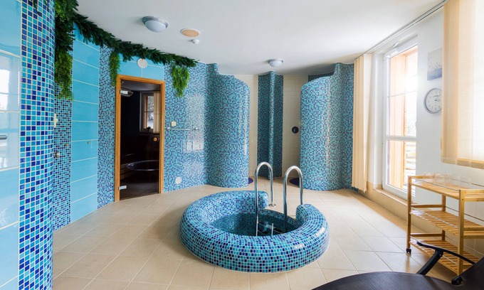 Loucna nad Desnou Hotel | Discover Hotel Petrovy Kameny: Family-Friendly Retreat